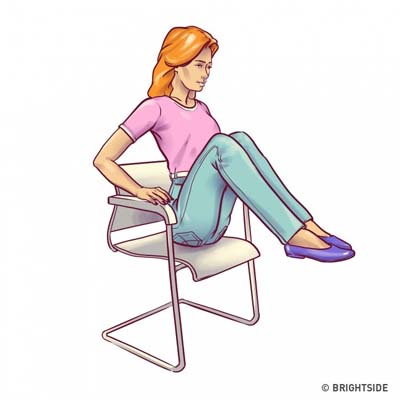 Ασκήσεις για επίπεδη κοιλιά που μπορείτε να κάνετε στην καρέκλα σας (2)