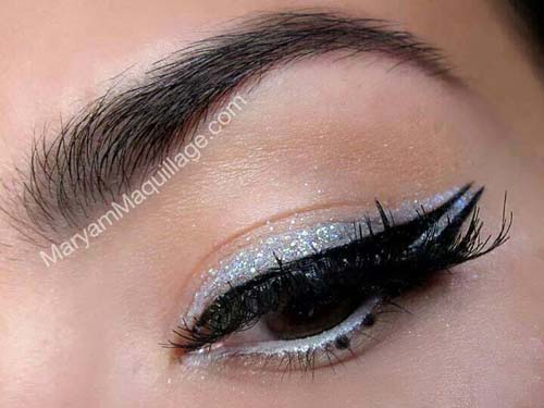 Winged eye makeup (4)