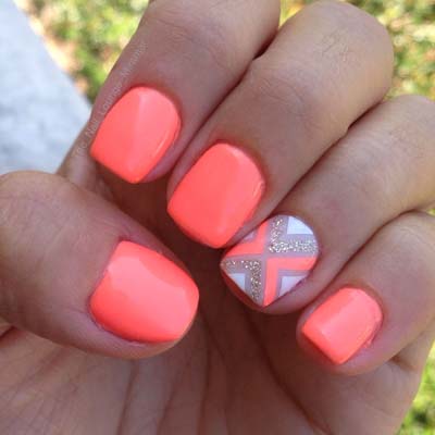 Neon nails - Φωσφοριζέ νύχια (1)