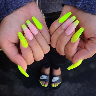 Neon nails - Φωσφοριζέ νύχια (4)