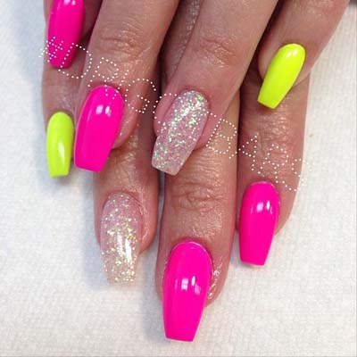 Neon nails - Φωσφοριζέ νύχια (7)