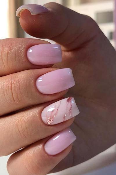 Ροζ κουφετί marble nails