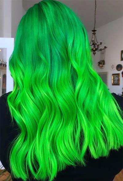 Όμπρε πράσινα μαλλιά με δυο έντονους τόνους