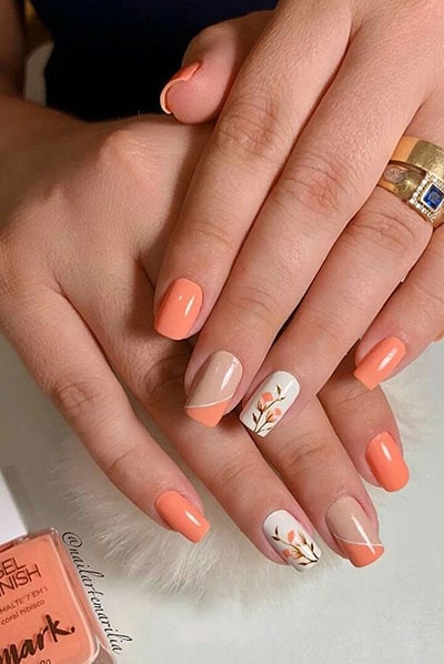Nude - ροδακινί floral nails