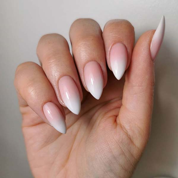Ombre γαλλικό στα νύχια με ροζ και λευκό