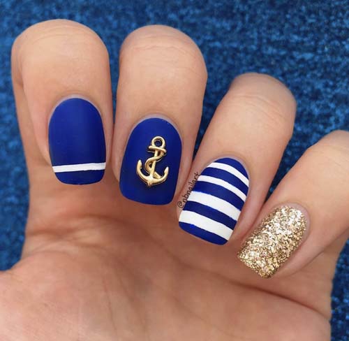 Navy nail art με άγκυρα