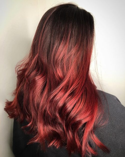 Ombre κόκκινο σε σκούρα καστανά μαλλιά