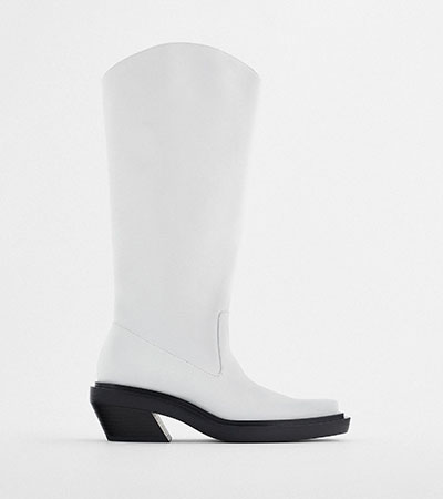 Ψηλή καουμπόικη δερμάτινη μπότα σε λευκό χρώμα με τακούνι