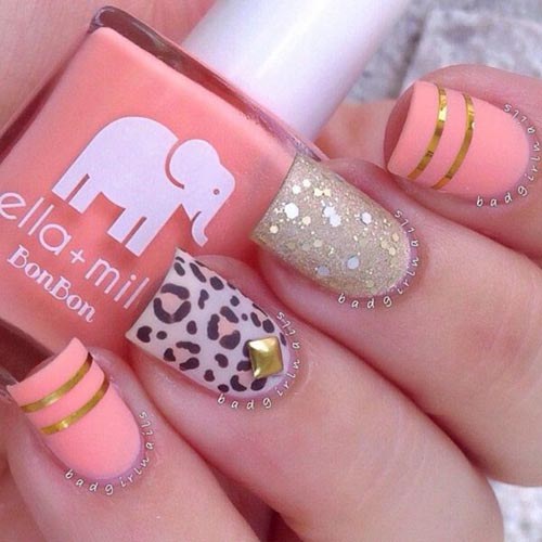 Ροζ νύχια με χρυσά σχέδια και leopard print