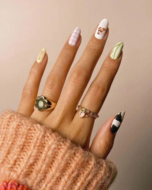 Chic indie nails