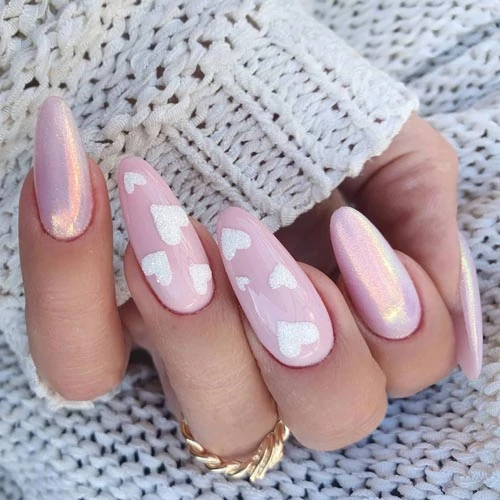 Ροζ περλέ Valentine's nails με καρδούλες