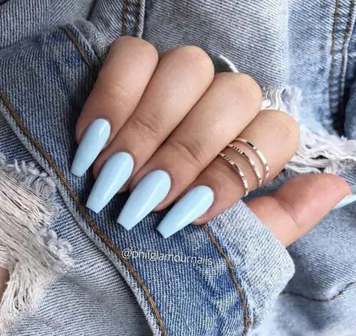 Νύχια σε σχήμα μπαλαρίνα και baby blue χρώμα